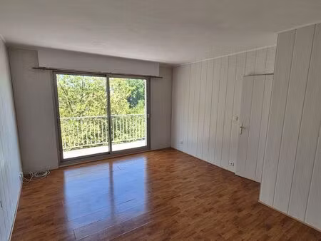 studio 1 pièce 30 m²