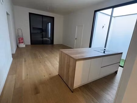 location maison neuve crevin