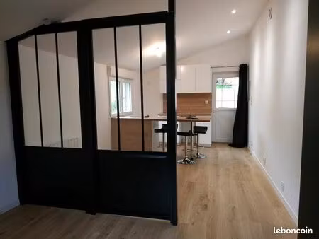appartement renové avec terrasse dans corps de ferme