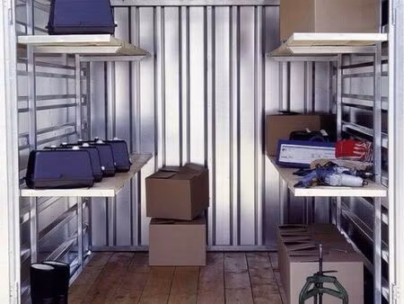 box de stockage avec gardien