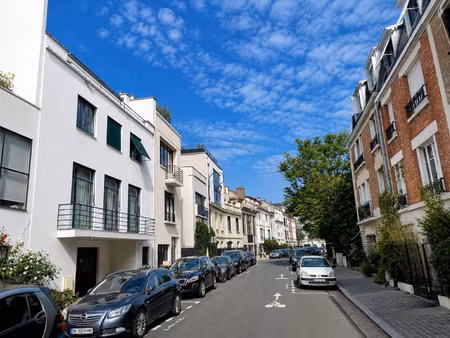 maison d'architecte à vendre dans le quartier prince–marmottan