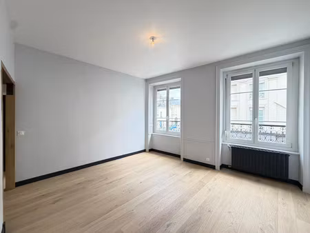 location appartement 3 pièces 65 m² à reims (51100)