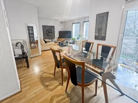 4 pièces 88 m² - 5 min rer a avec balcon et box