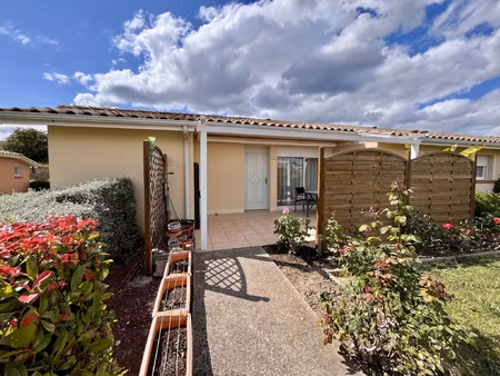 villegly- résidence les séniorales: villa t3 terrasse  place