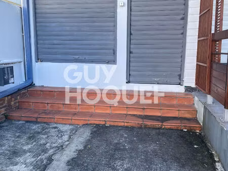 a louer local commercial de 43.87 m2 env au centre ville