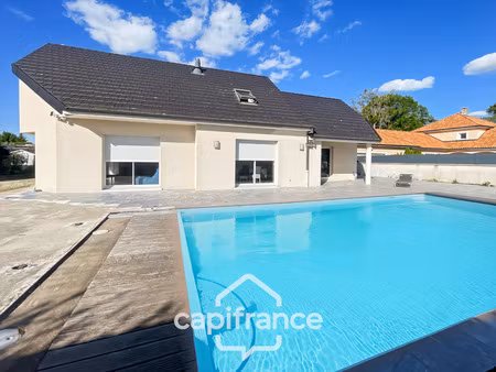 maison contemporaine lumineuse de 160 m² avec piscine et fort potentiel