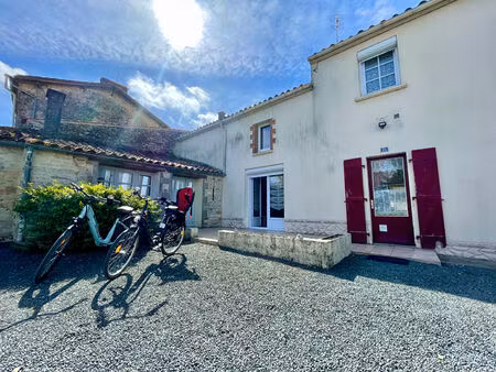 maison saint juire champgillon 6 pièce(s) 136 m2