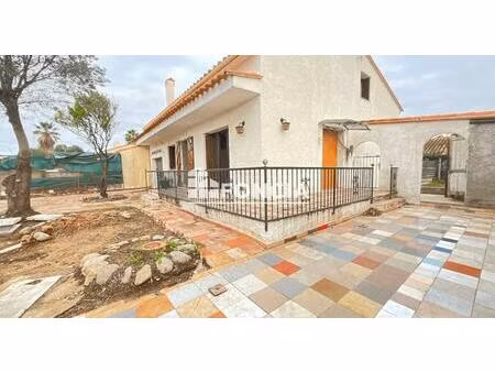exclusivite maison plain pied 3 faces a renover !