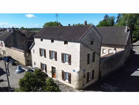 maison 142m2 environ / 5 pieces / 3 chambres / terrain 169m2