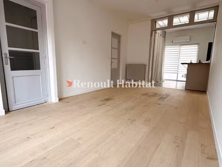 maison 2 ch cour