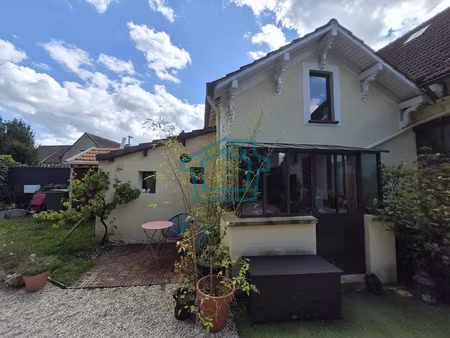 maison / appartement 64 m2 à 3min de montfort-l'amaury