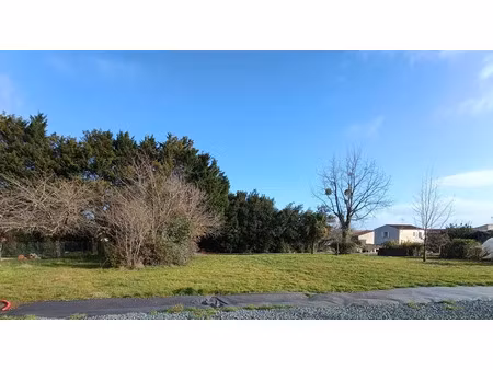 vente terrain 780 m² à breuillet (17920)  149 000 €