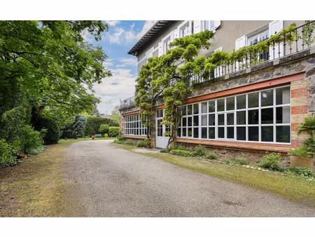 maison de luxe à vendre dans le quartier champvert-point du jour-saint irénée