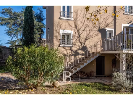 maison de luxe à vendre dans le quartier glaciere-jomard