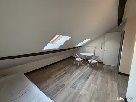 studio 1 pièce 13 m²