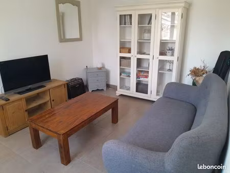 charmant t2 meublé avec cour – revest-du-bion – disponible début juillet