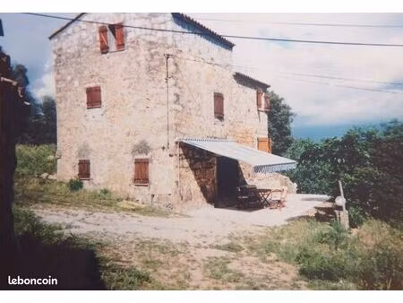 jolie maison de village