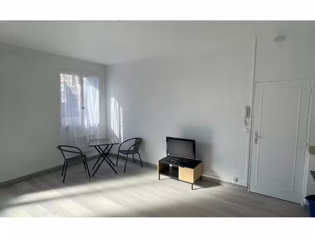 location appartement  m² t-2 à cosne-cours-sur-loire  395 €