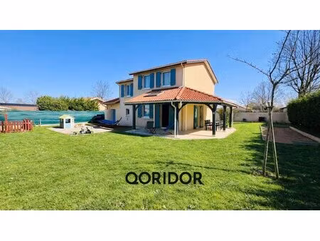superbe maison individuelle rénovée avec 4 chambres  garage sp
