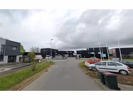 location locaux professionnels 2 pièces 100 m² à guipavas (29490)  1 500 €
