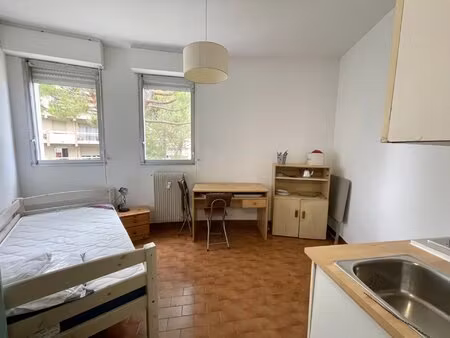 studio meublé
