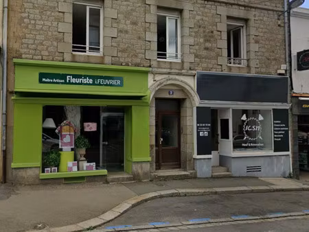 vente bureaux et commerces à fougères (35300) : à vendre / 70m² fougères