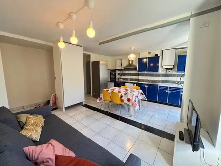 location meublée appartement 4 pièces 101 m² à saint-etienne (42000)  640 €