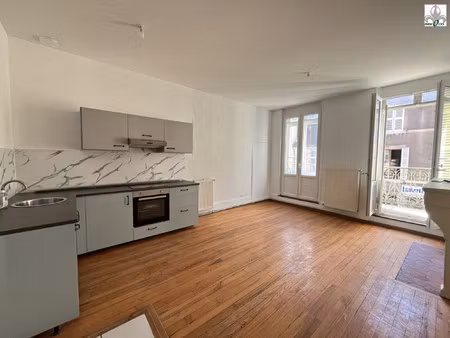 bel appartement de caractère au centre-ville