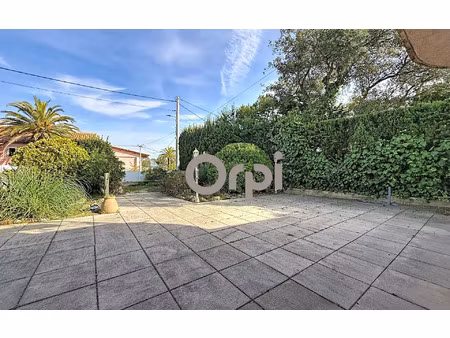 appartement fréjus 126 m² t-4 à vendre  390 000 €