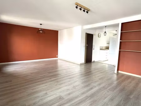 location appartement 3 pièces 66 m² à marseille 11 (13011)
