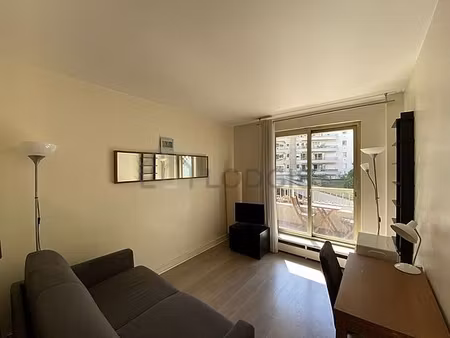 studio meublé avec ascenseur et concierge