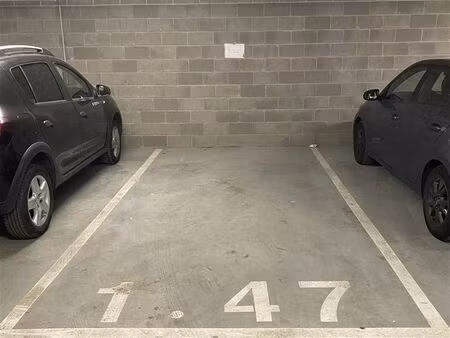 garage à louer à rue aux choux 53 bruxelles (vbe23985)