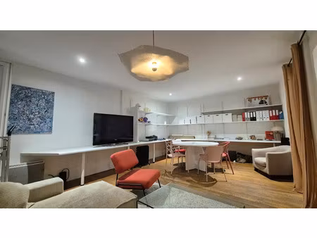 location locaux professionnels 2 pièces 45 m² à paris 18ème (75018)  1 450 €