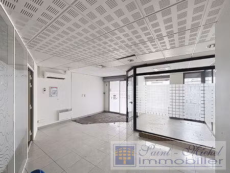 local commercial 120 m2 sur une place dynamique de quimperlé
