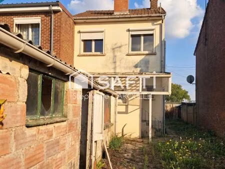 maison 1950 avec travaux. 2chambres.cave et dépendances. jardin 500 m2