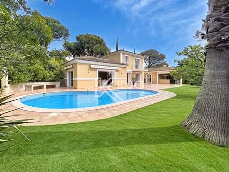 saint raphael villa haut de gamme dans domaine fermé
