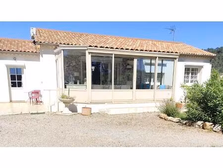 charmante maison provençale avec fort potentiel et grand terrain !
