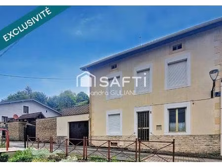 maison avec 3 chambres  garage  jardin  terrasse au calme et beaucoup de potentiel !