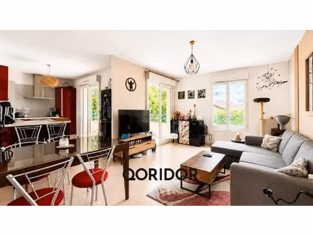 superbe t2/t3 de 57m2 avec balcon et garage fermé