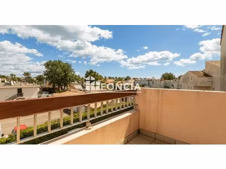 superbe t3 duplex meublé avec terrasse proche des plages