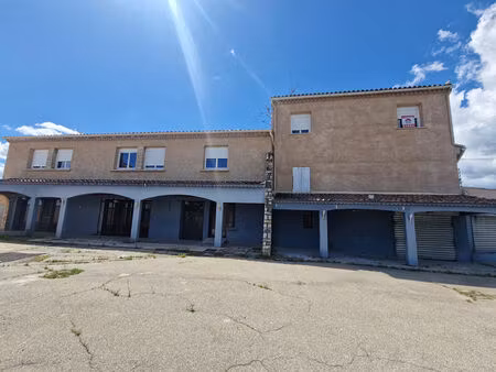 ensemble immobilier-libre de toute activités à vendre à mallemort - opportunité d'investis