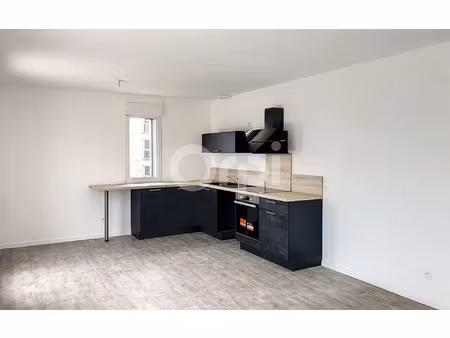 location appartement  m² t-1 à saint-jean-le-blanc  736 €