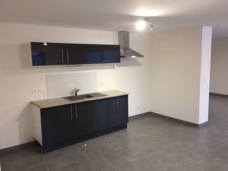 appartement t3 à vercel avec terrasse.