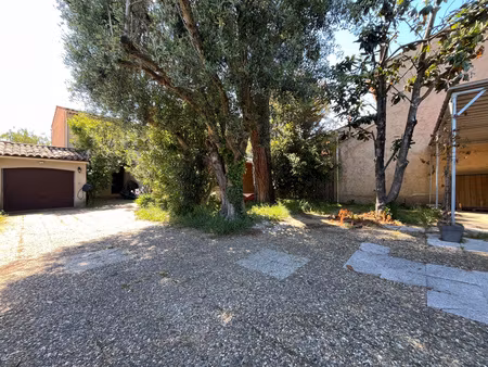 maison 4 pieces 81 m2 avec garage et jardin 590 m2 dans residence securisee avec piscine