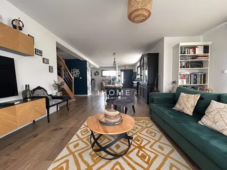 maison contemporaine 8 pièces à vendre à la bazoge