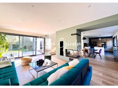 maison familliale d'exception au coeur de miribel - jardin et terrasse