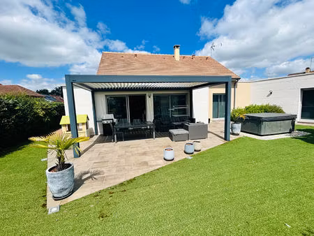 maison spay - 135 m2- plain pied- 3 chambres- bureau et garage