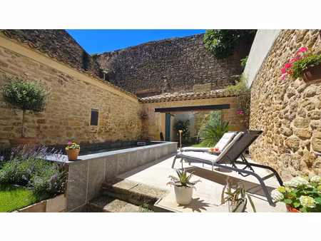 a grans superbe maison de village de type 7 de 215m²