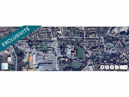 terrain en zone commerciale