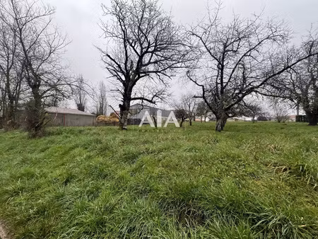 terrain constructible de 2 836 m2 secteur fontclaireau
